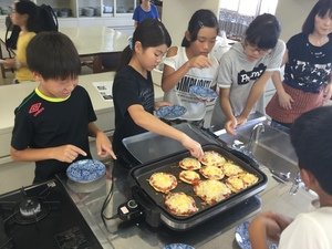ホットプレートでピザを焼こう