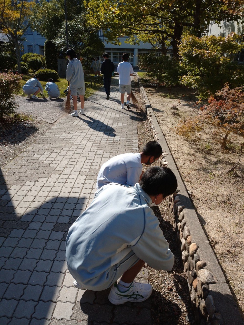 除草作業の様子１